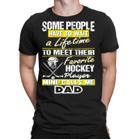 Hockey Player's Dad - Father's Day - Dad Shirts T-shirt | Artistshot