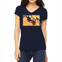 Snail Women's V-neck T-shirt | Artistshot