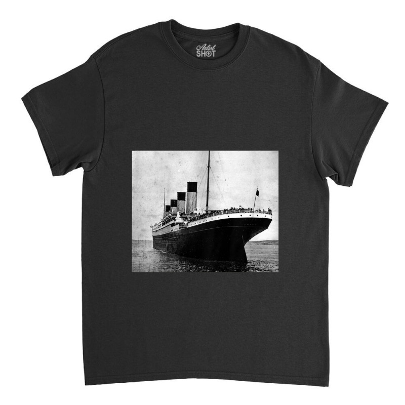 Kids The Titanic Setting Sail Classic T-shirt | Artistshot