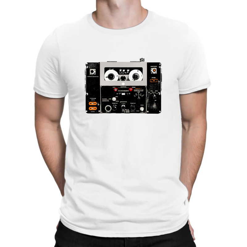 Mn 61 Soviet Era Wire Recorder T-shirt | Artistshot