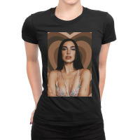 Dua Take A Photo With A Brown Background Love Ladies Fitted T-shirt | Artistshot