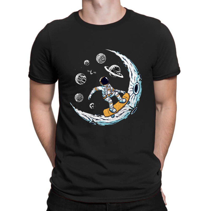 Skating Astronaut Moon T-shirt | Artistshot