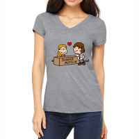 Office Love! Women's V-neck T-shirt | Artistshot