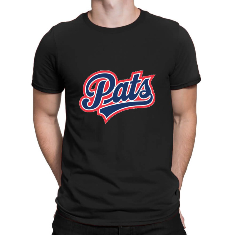 New-regina-pats T-shirt | Artistshot