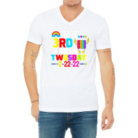 Funny I'm In 3rd Second Grade On Twosday February 22nd 2022 T Shirt V-neck Tee | Artistshot