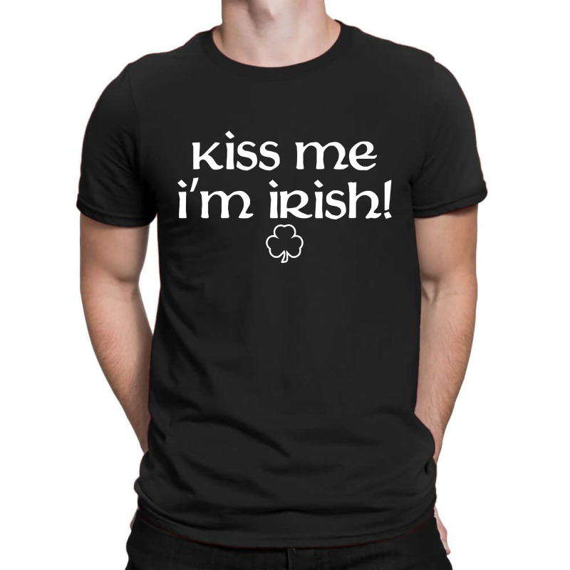 Kiss Me T-shirt | Artistshot