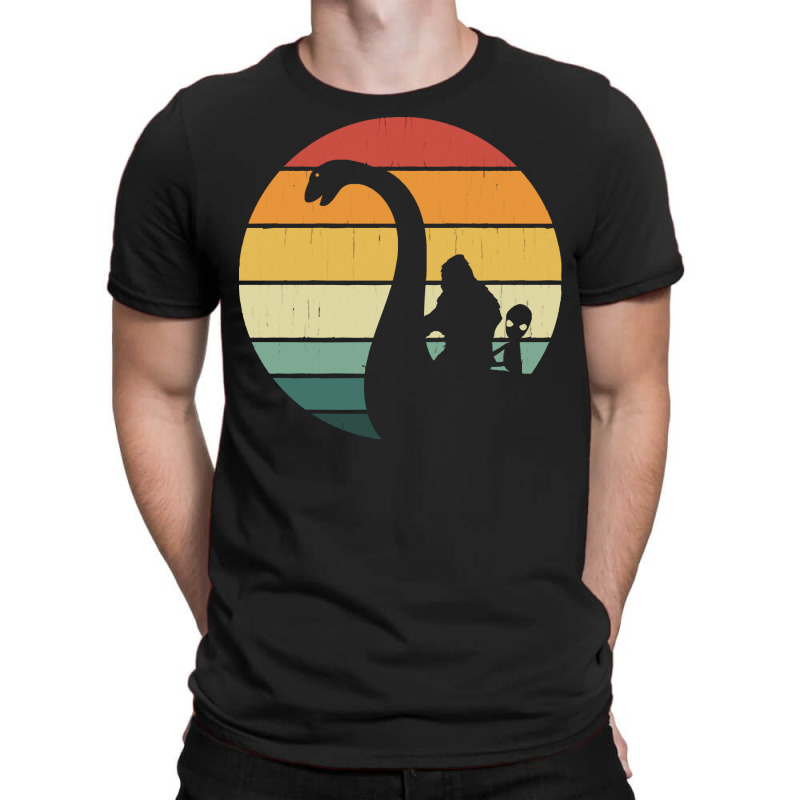 Bigfoot Alien T Shirtbigfoot And Alien Riding Loch Ness Monster T Shir T-shirt | Artistshot