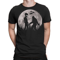 Bigfoot T Shirtbigfoot And Alien Ufos Moon T Shirt T-shirt | Artistshot