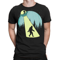 Bigfoot T Shirtbigfoot Ufo Abduction Full Moon T Shirt T-shirt | Artistshot