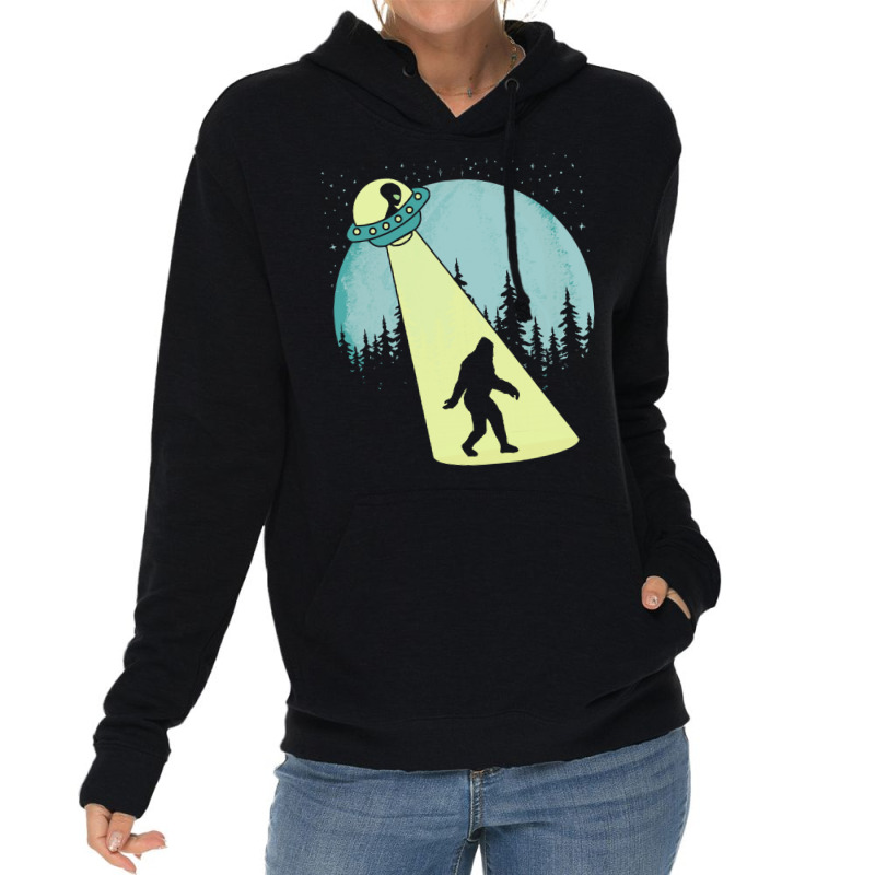 Bigfoot T Shirtbigfoot Ufo Abduction Full Moon T Shirt Lightweight Hoodie | Artistshot