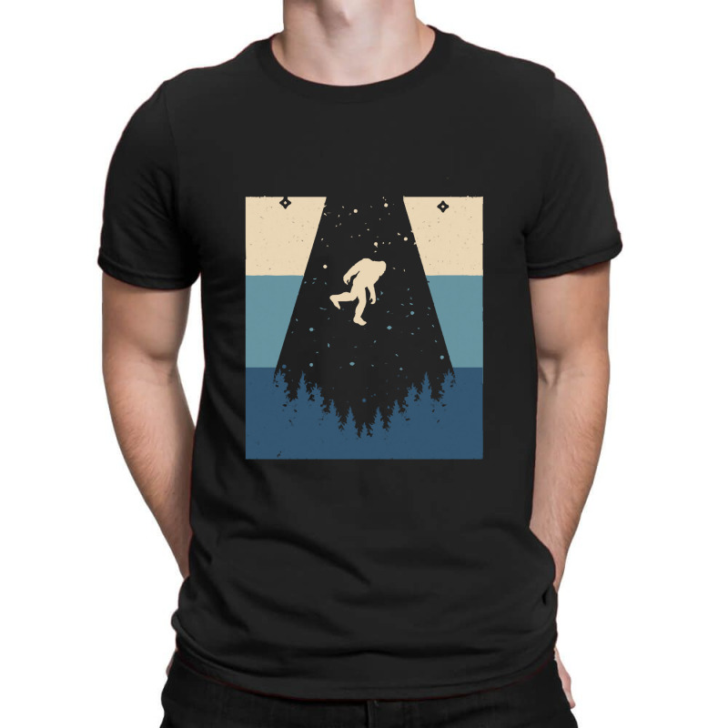 Bigfoot T Shirtbigfoot Ufo Abduction T Shirt T-shirt | Artistshot