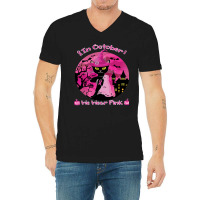 Halloween Black Cat Black Cat In October We Wear Pink Funny Halloween  V-neck Tee | Artistshot