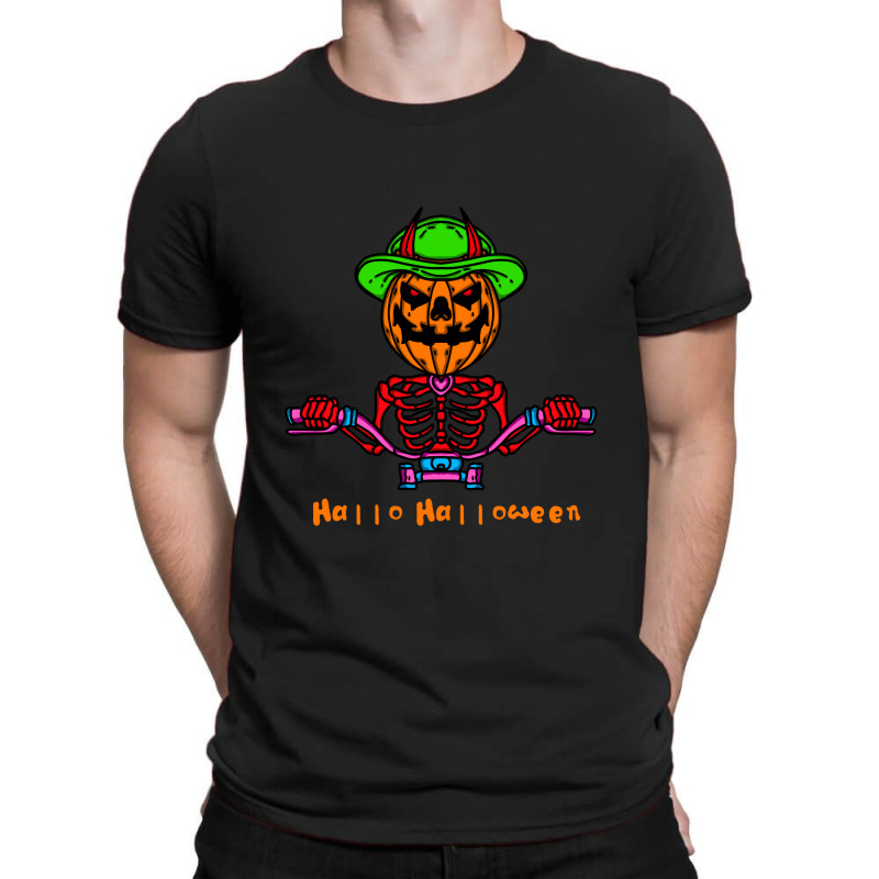 Hallo Halloween T-Shirt by mshel tyan | Artistshot