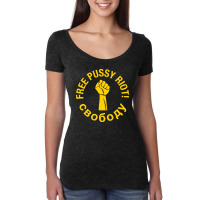 Free Pussy Riot Women's Triblend Scoop T-shirt | Artistshot