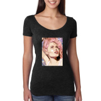 Angelina Jolie Cigarette Charming Women's Triblend Scoop T-shirt | Artistshot