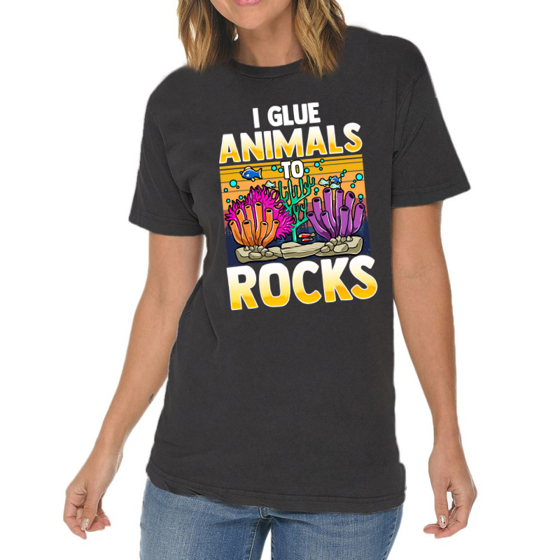 Retro Saltwater Aquarium Fish Tank I Glue Animals To Rocks 289 Vintage T-Shirt by pester | Artistshot